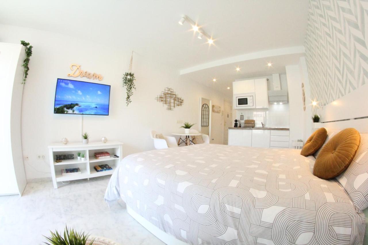 Torremolinos - New Central Studio Plata With Balcony Apartment ภายนอก รูปภาพ